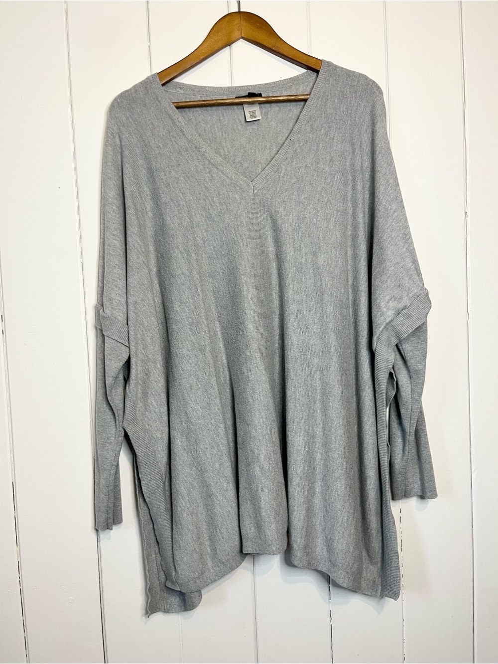 Apt 9 Grey Oversized V-Neck Sweater. Size L/XL.